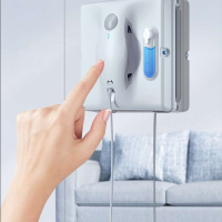 Robot Lau Cửa Kính Hutt W8 Mới Tự Động Thông Minh Phun Nước Lau Kính (lau kính ngoài tầng cao không sợ rơi)