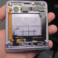 Xương + cáp màn hình Samsung Galaxy Z Flip 3 hàng tháo máy