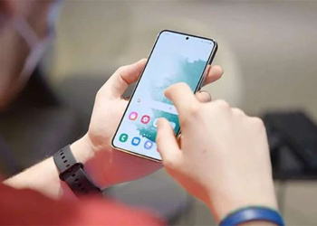 Kích Thước Màn hình Samsung Galaxy F55 Bao Nhiêu Inch?