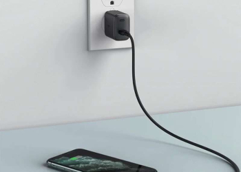 Có Nên Sạc Pin iPhone 16 Pro Qua Đêm? Giải Đáp Từ Chuyên Gia