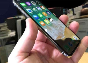 Cách Khắc Phục Màn Hình iPhone 16 Pro Max Bị Chảy Mực