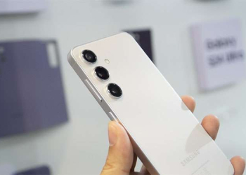 Điện Thoại Galaxy S24 FE Không Sạc Được Là Do Đâu? 5 Cách Fix Lỗi