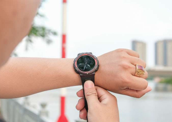 Đồng Hồ Thông Minh Amazfit Active Edge Ra Mắt:Pin Trâu, Giá 3.2Tr