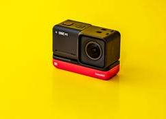 Insta360 One RS Modular Action Cam được tăng cường hiệu suất 4K lớn