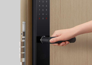 Xiaomi Ra Mắt Khóa Cửa Thông Minh E20 – Phiên Bản Wifi Độc Đáo