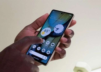 Tại Sao Màn Hình Google Pixel 8a Bị Ám Vàng? 5 Cách Khắc Phục