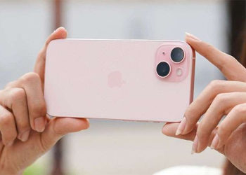 Camera iPhone 15 Bị Đốm Mờ: Nguyên Nhân & Cách Khắc Phục Nhanh