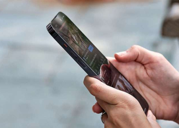 iPhone 16 Ultra Sạc Không Vào Pin: Nguyên Nhân Và 4 Cách Sửa Lỗi