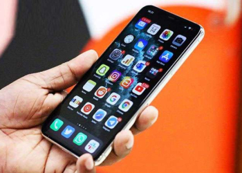 Lỗi Hư Cảm Biến Xoay Màn Hình iPhone 15: Nguyên Nhân & Cách Xử Lý