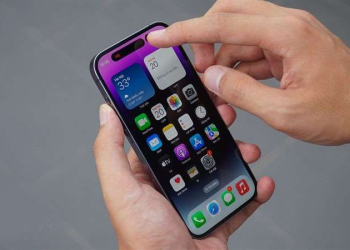 6 Sai Lầm Phổ Biến Khi Ép Kính Cho iPhone 15 Pro & Cách Xử Lý