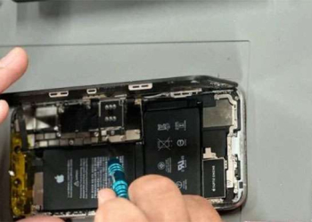 Thay Pin iPhone 16 Pro Chính Hãng Giá Bao Nhiêu Tiền?