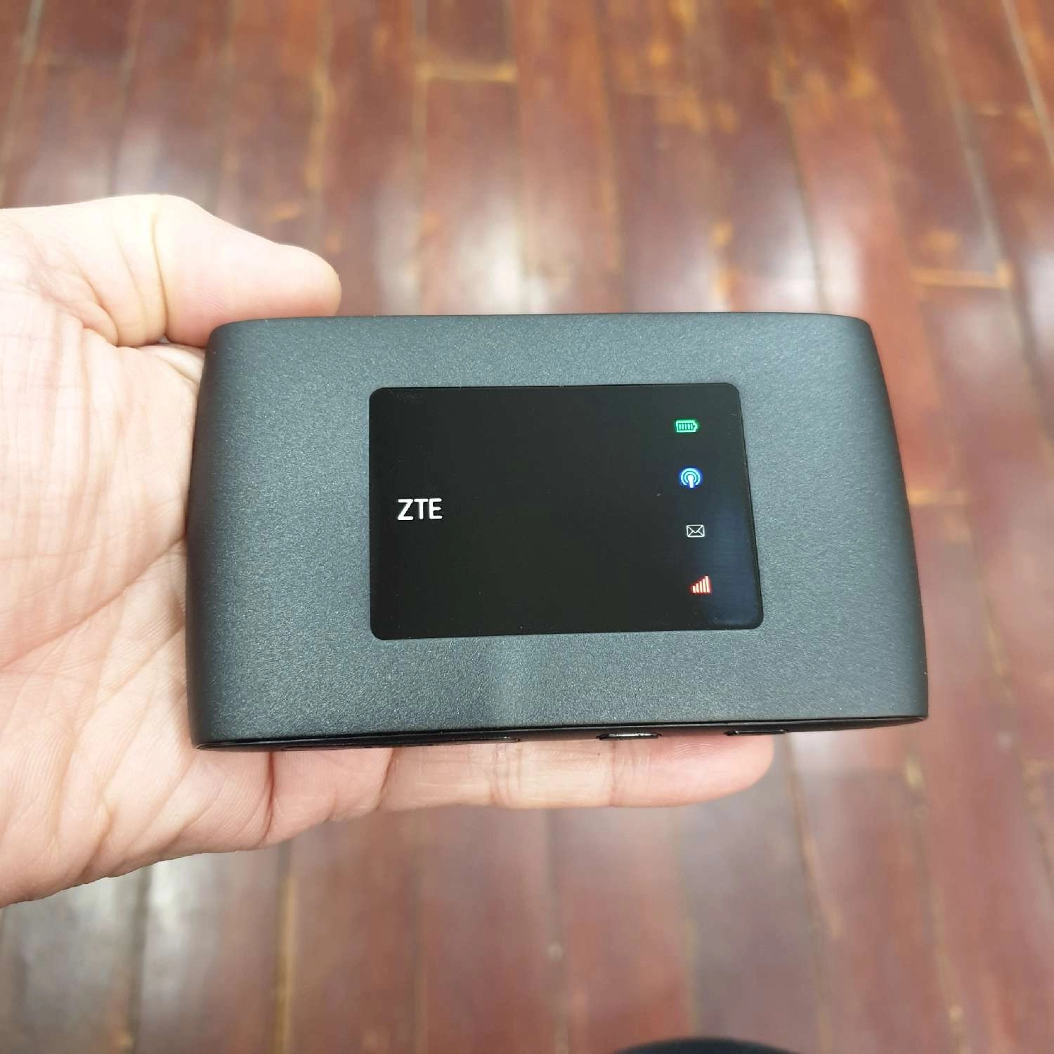 Bộ phát WiFi di động, máy phát wifi, thiết bị phát wifi dùng sim 3G/ 4G ZTE MF920U Chính Hãng