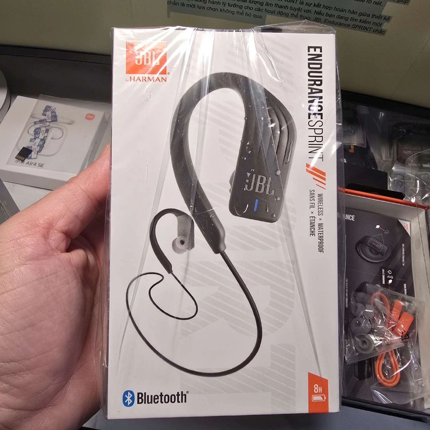 Tai nghe Bluetooth JBL Endurance SPRINT - Giá Sốc