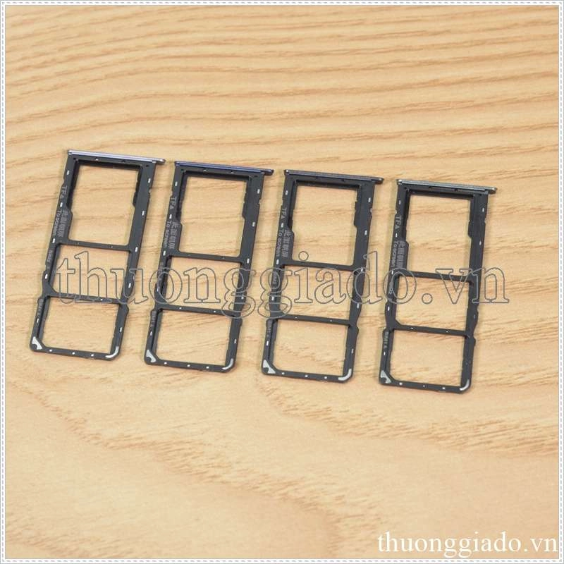 Khay sim Realme C12 (3 in 1), 2 ngăn đựng nano sim và 1 ngăn đựng thẻ nhớ TF