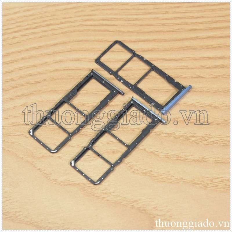 Khay sim Realme C21Y (3 in 1), 2 ngăn đựng nano sim và 1 ngăn đựng thẻ nhớ TF