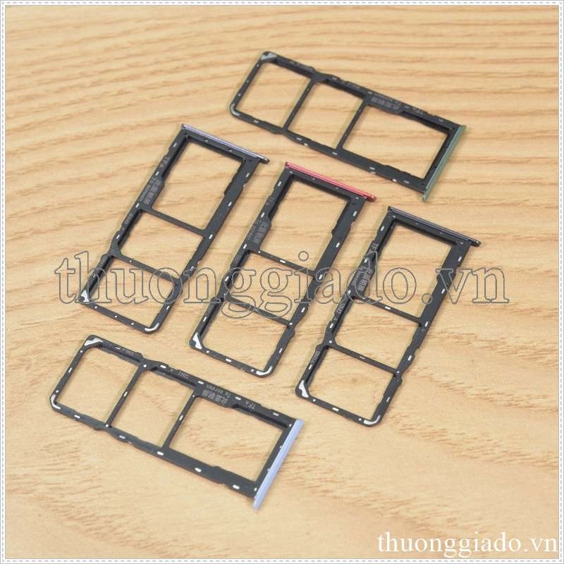 Khay sim Realme C25S (3 in 1), 2 ngăn đựng nano sim và 1 ngăn đựng thẻ nhớ TF