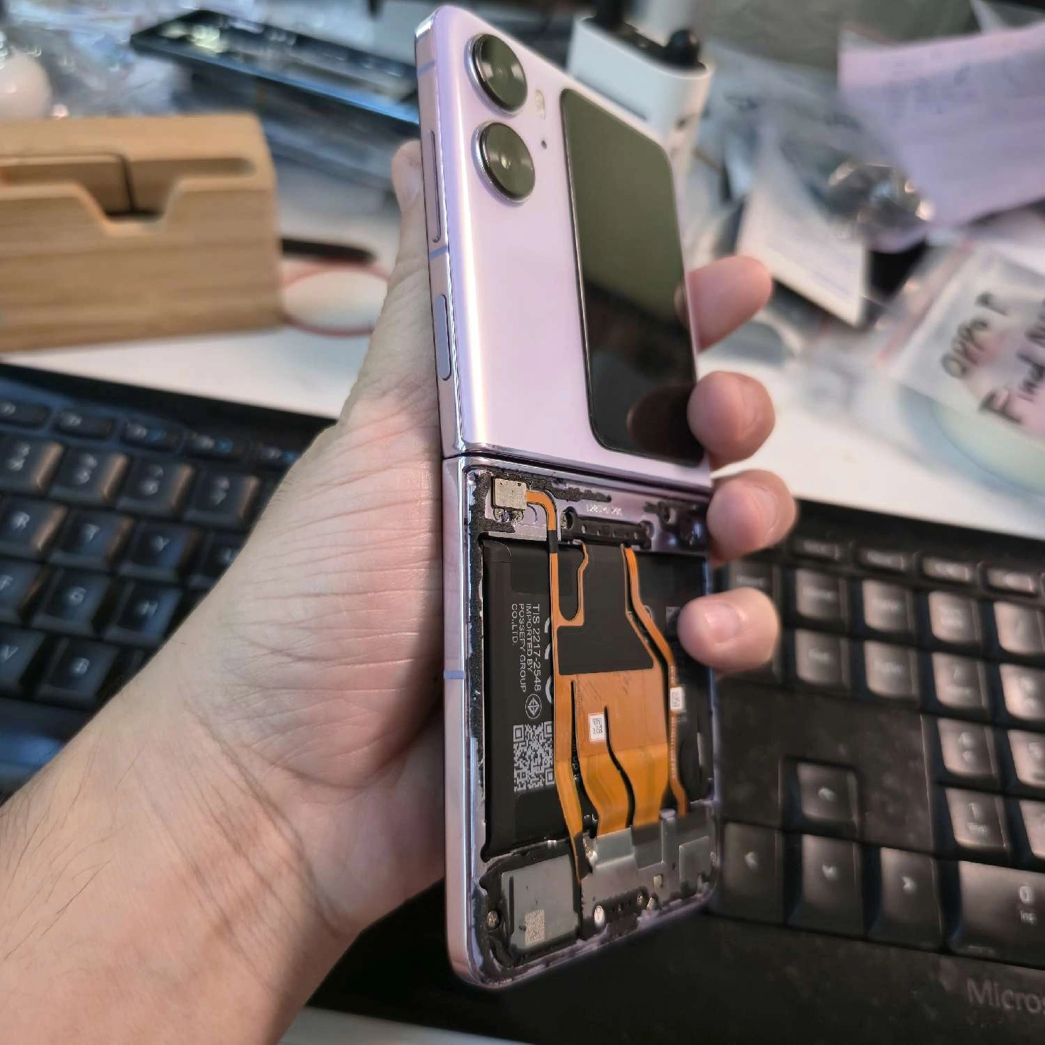 Cáp màn hình OPPO Find N2 Flip Chính Hãng (kèm khung viền màu tím)