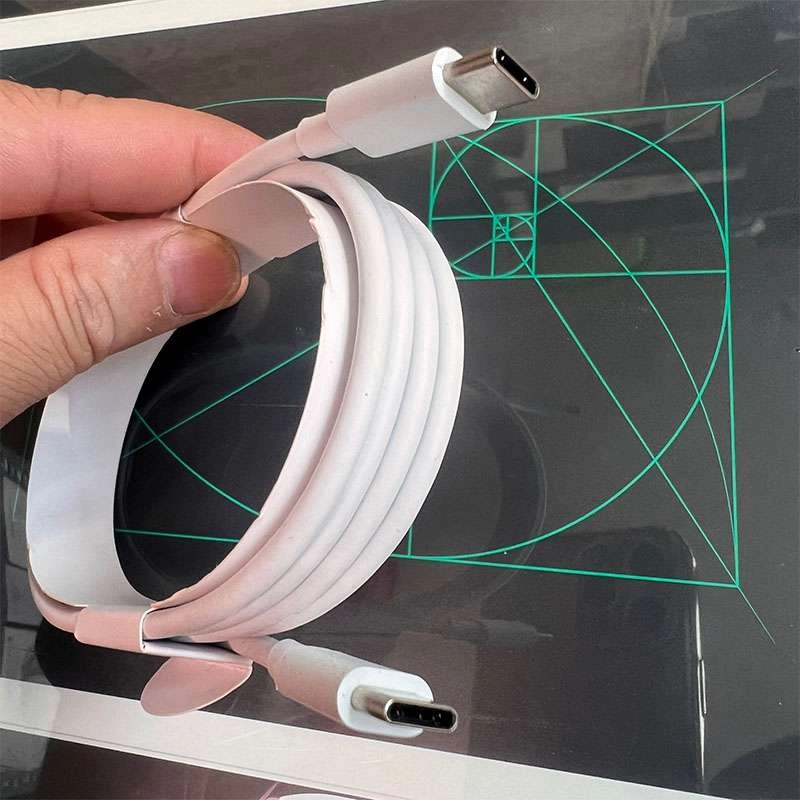Cáp sạc iPhone 15 series