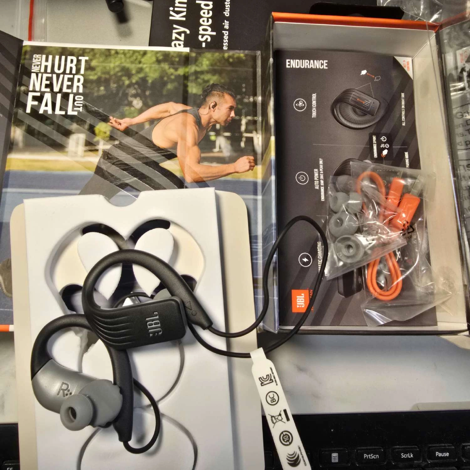 Tai nghe Bluetooth JBL Endurance SPRINT - Giá Sốc