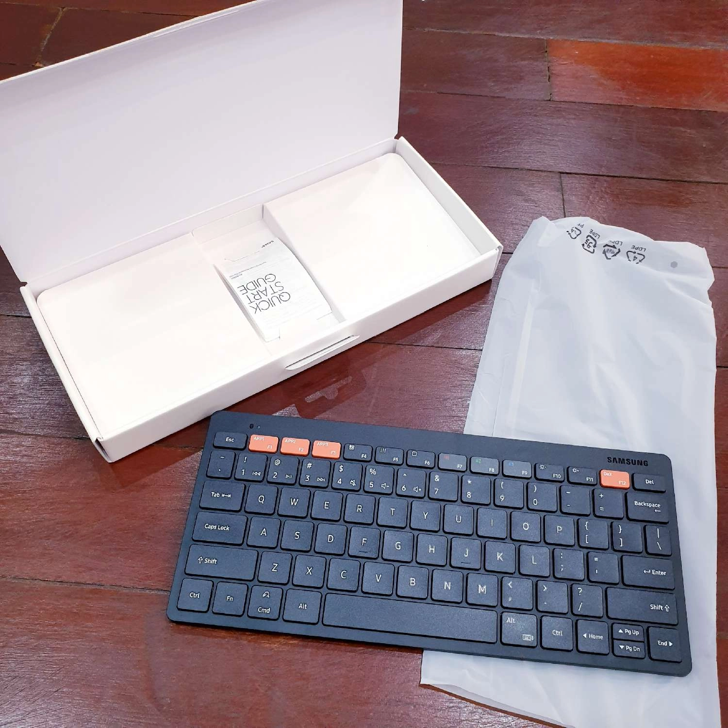 Bàn phím bluetooth Samsung Trio 500, bàn phím không dây đa kết nối, Trải nghiệm tốt nhất, truy cập nhanh DeX