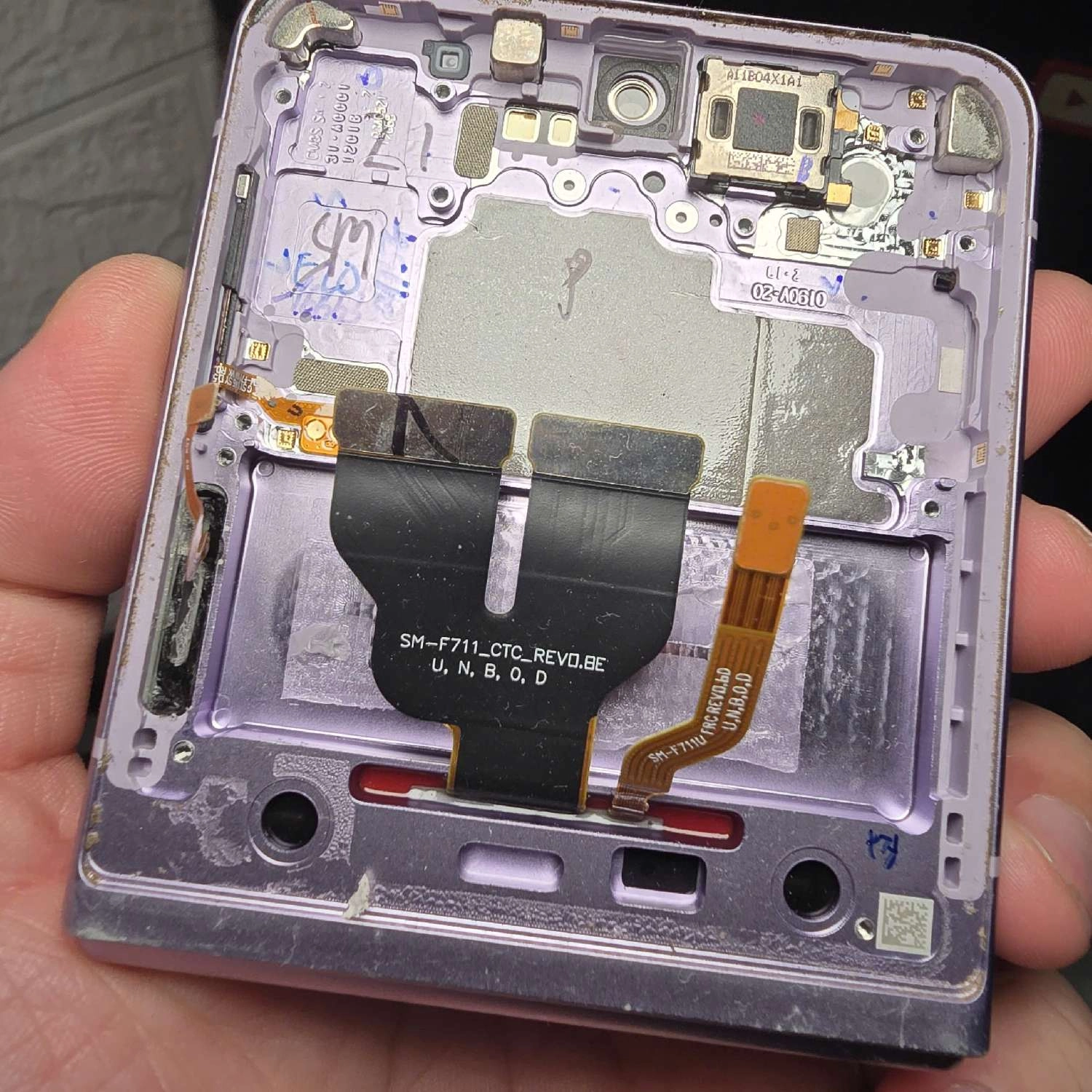 Xương   cáp màn hình Samsung Galaxy Z Fold Flip 3