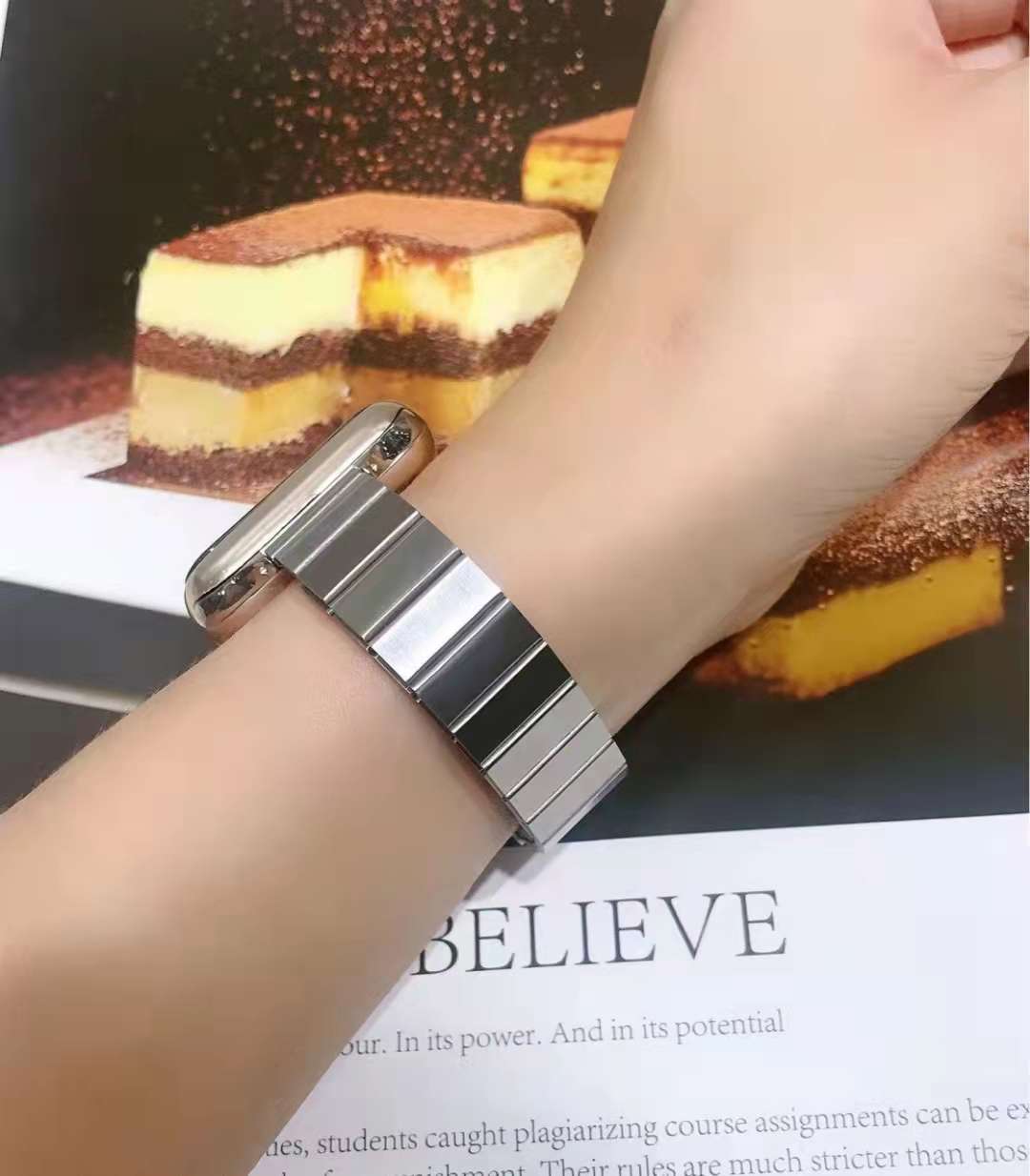 Dây đồng hồ Apple Watch 38mm/ 40mm/ 41mm/ 42mm/ 44mm/ 45mm (chất liệu hợp kim, một hàng mắt) series 1 đến series 7