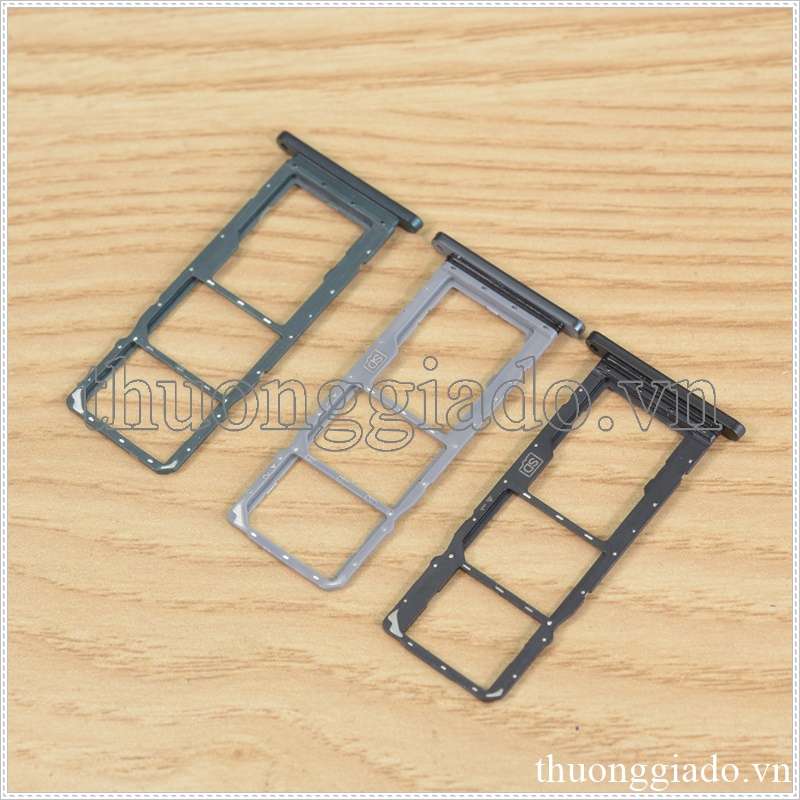 Khay sim Nokia 7.2 (3 in 1), 2 ngăn đựng nano sim và 1 ngăn đựng thẻ nhớ TF