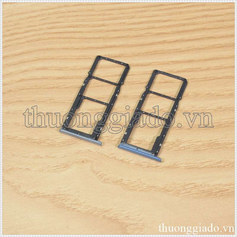 Khay sim Realme C21Y (3 in 1), 2 ngăn đựng nano sim và 1 ngăn đựng thẻ nhớ TF