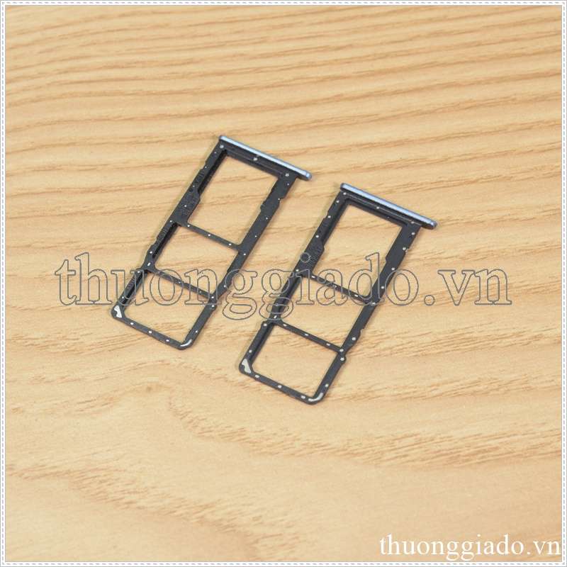 Khay sim Realme C21Y (3 in 1), 2 ngăn đựng nano sim và 1 ngăn đựng thẻ nhớ TF