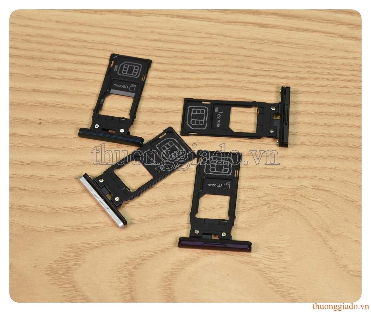 Khay sim sony xz3
