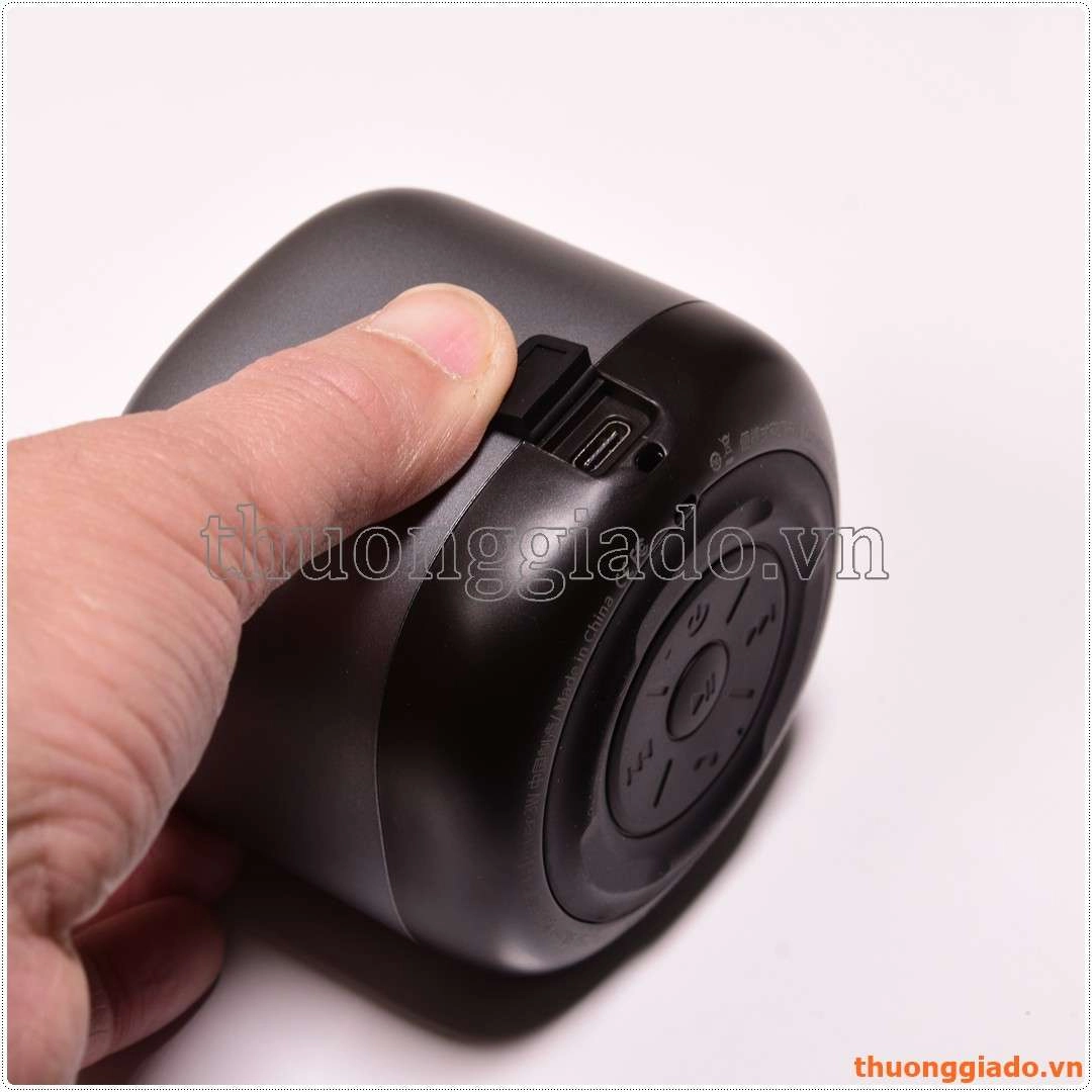 Loa bluetooth YX-05X hỗ trợ đàm thoại chuyển bài, tăng giảm âm lượng, play/stop