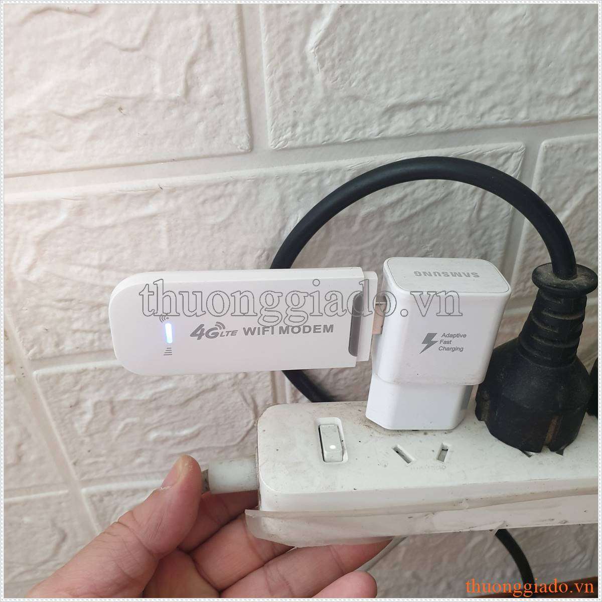 LTE 4G WIFI Dongle - USB phát WIFI từ sim 4G/ 3G dùng được đa mạng - Bộ phát wifi di động 150Mbps 50Mbps
