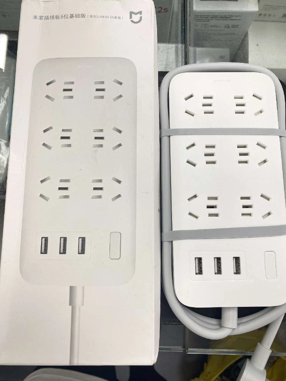 Ổ cắm điện Xiaomi Mi Power Strip (6 ổ cắm điện 220V / 3 cổng cắm usb 5v)