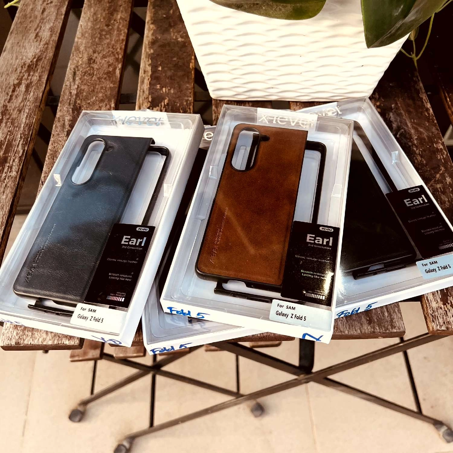 Ốp lưng da Samsung Galaxy Z Fold 5 Earl X Level