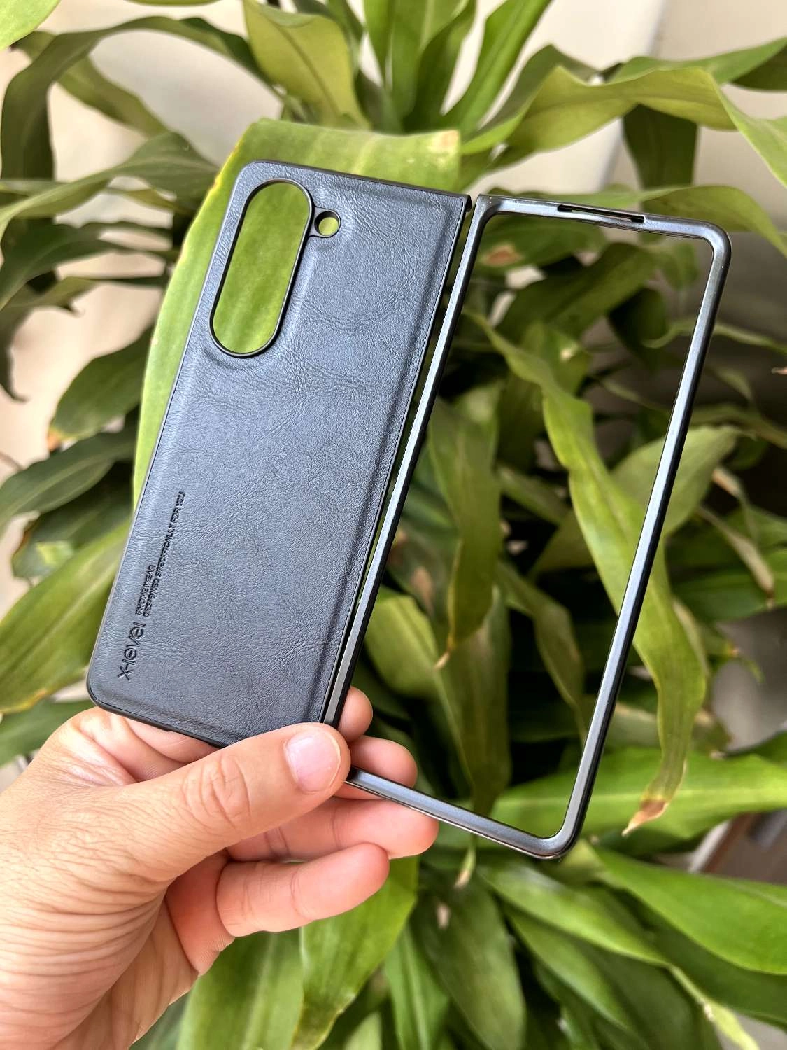 Ốp lưng da Samsung Galaxy Z Fold 5 Earl X Level