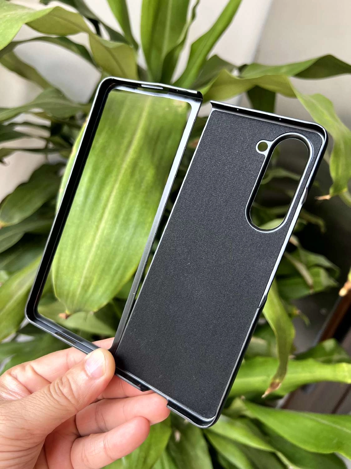 Ốp lưng da Samsung Galaxy Z Fold 5 Earl X Level