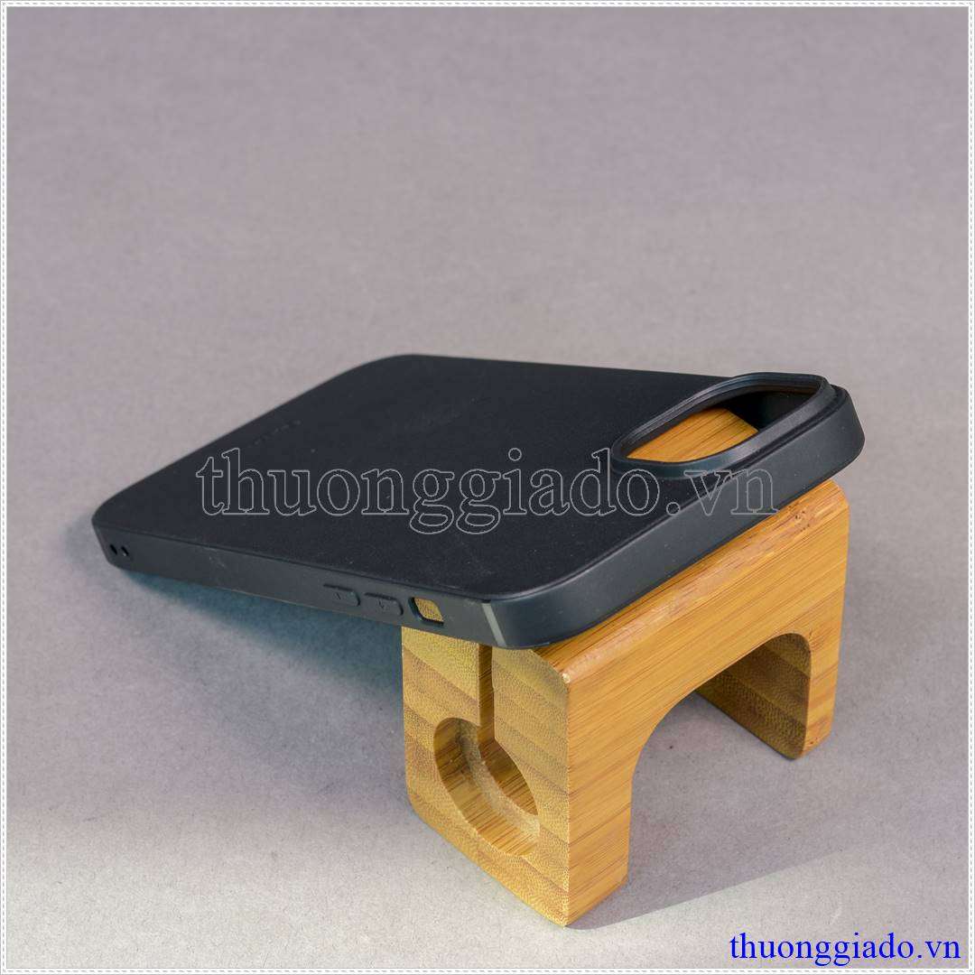 Ốp lưng dẻo iPhone 14 Plus hiệu VU Case màu đen