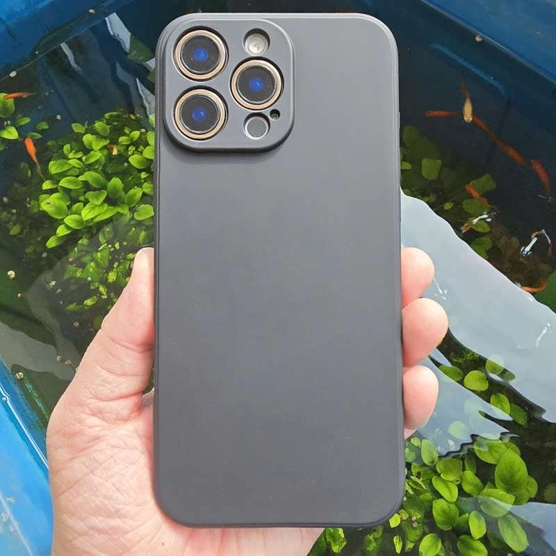Ốp lưng dẻo màu đen hiệu KST DESIGN cho iPhone 16 Pro Max