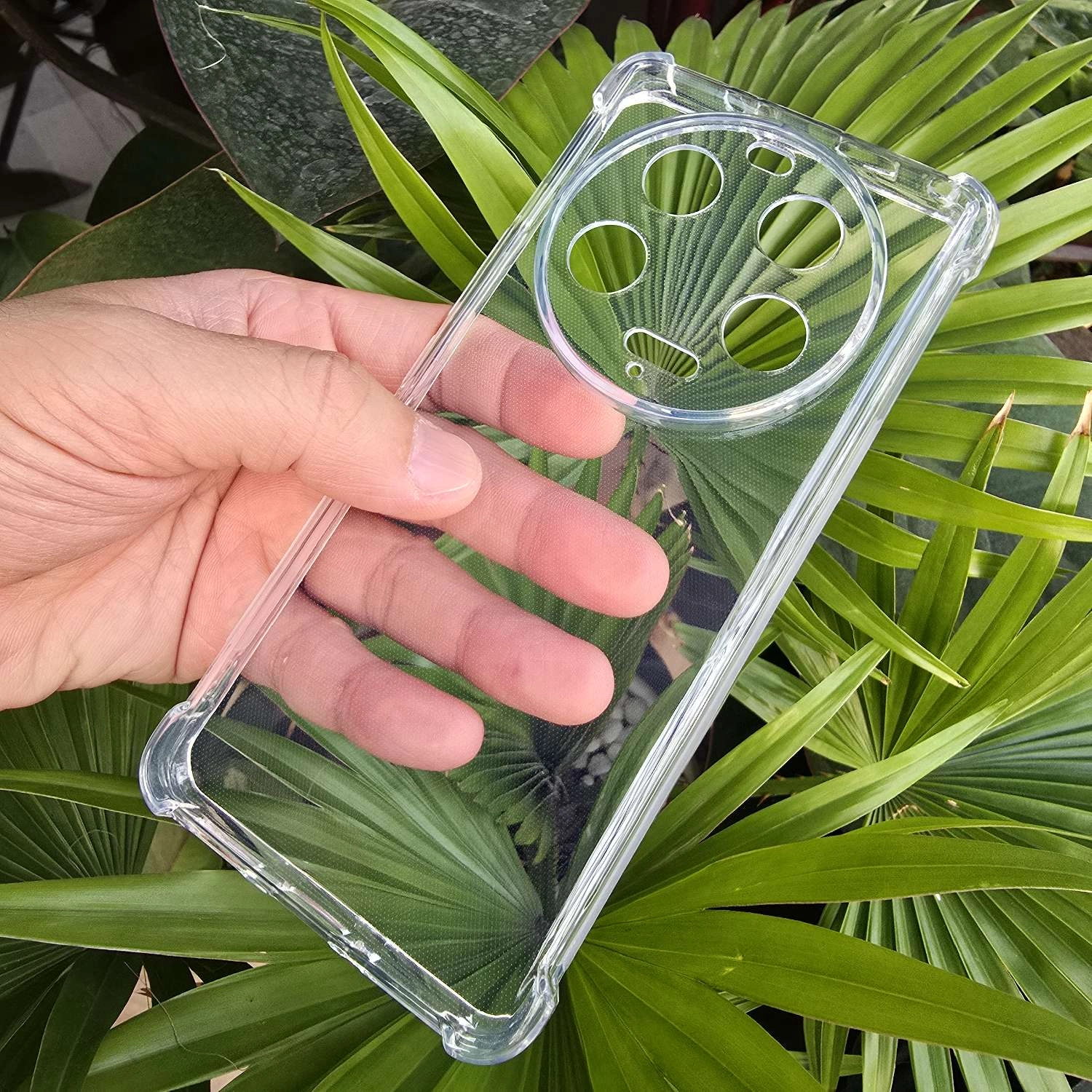 Ốp lưng dẻo trong suốt Xiaomi 13 Ultra, chống sốc 4 góc