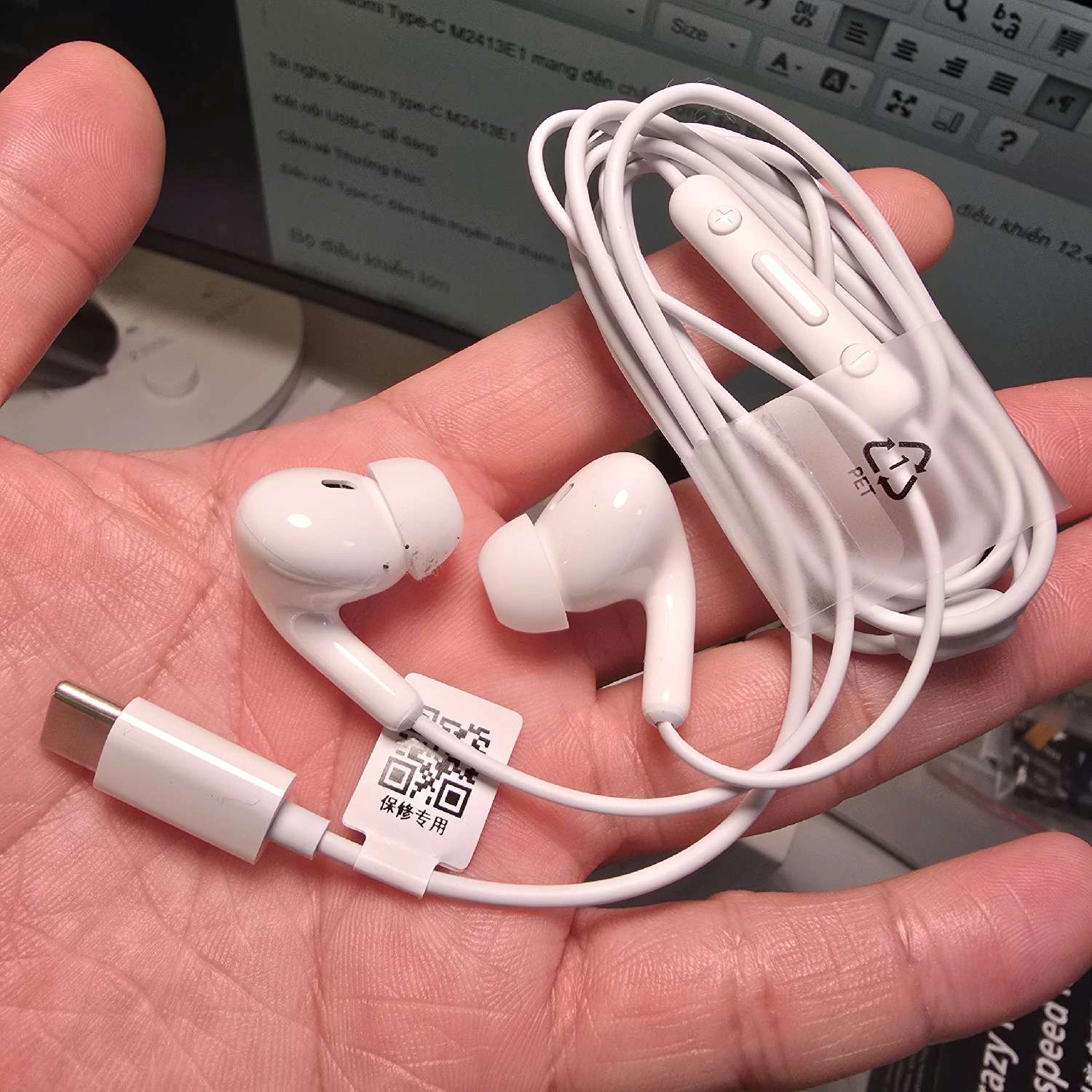 Tai nghe Xiaomi Type-C M2413E1 màu trắng