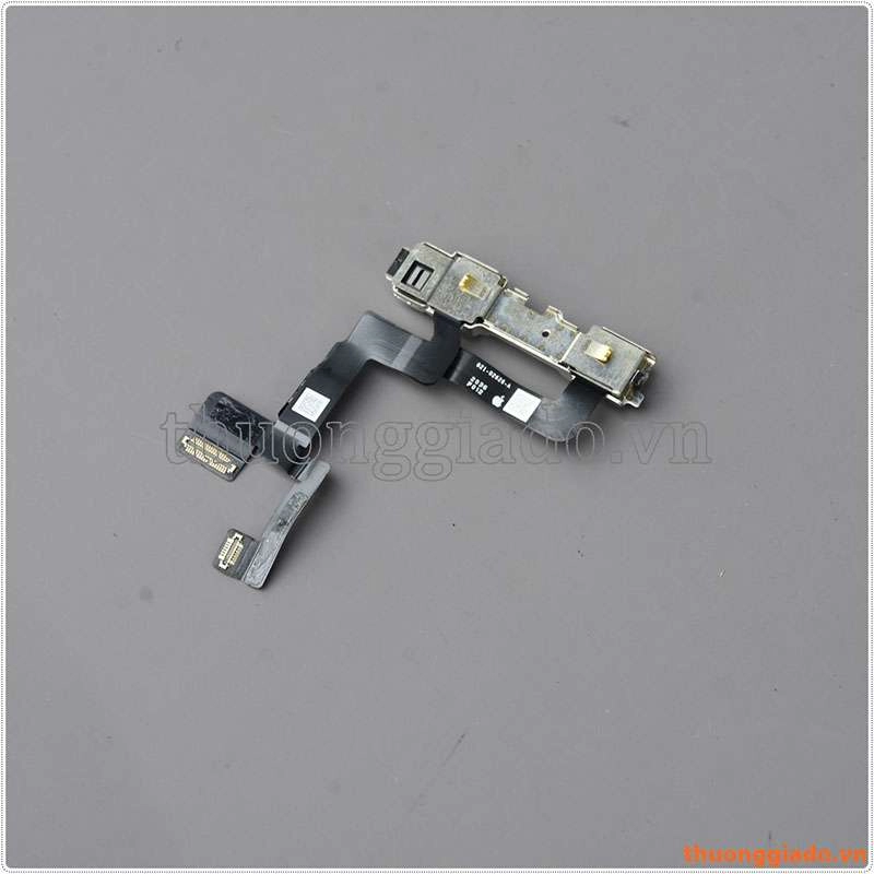 Thay camera iPhone 11, camera kép, độ phân giải mỗi camera là 12 MP