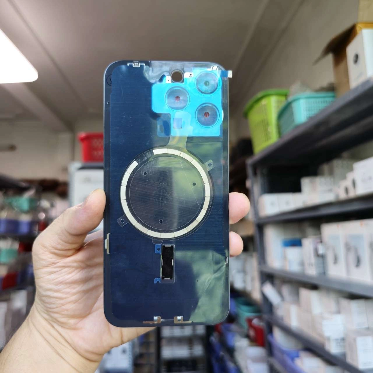 Thay kính lưng iPhone 15 Pro Max Zin kèm kính camera