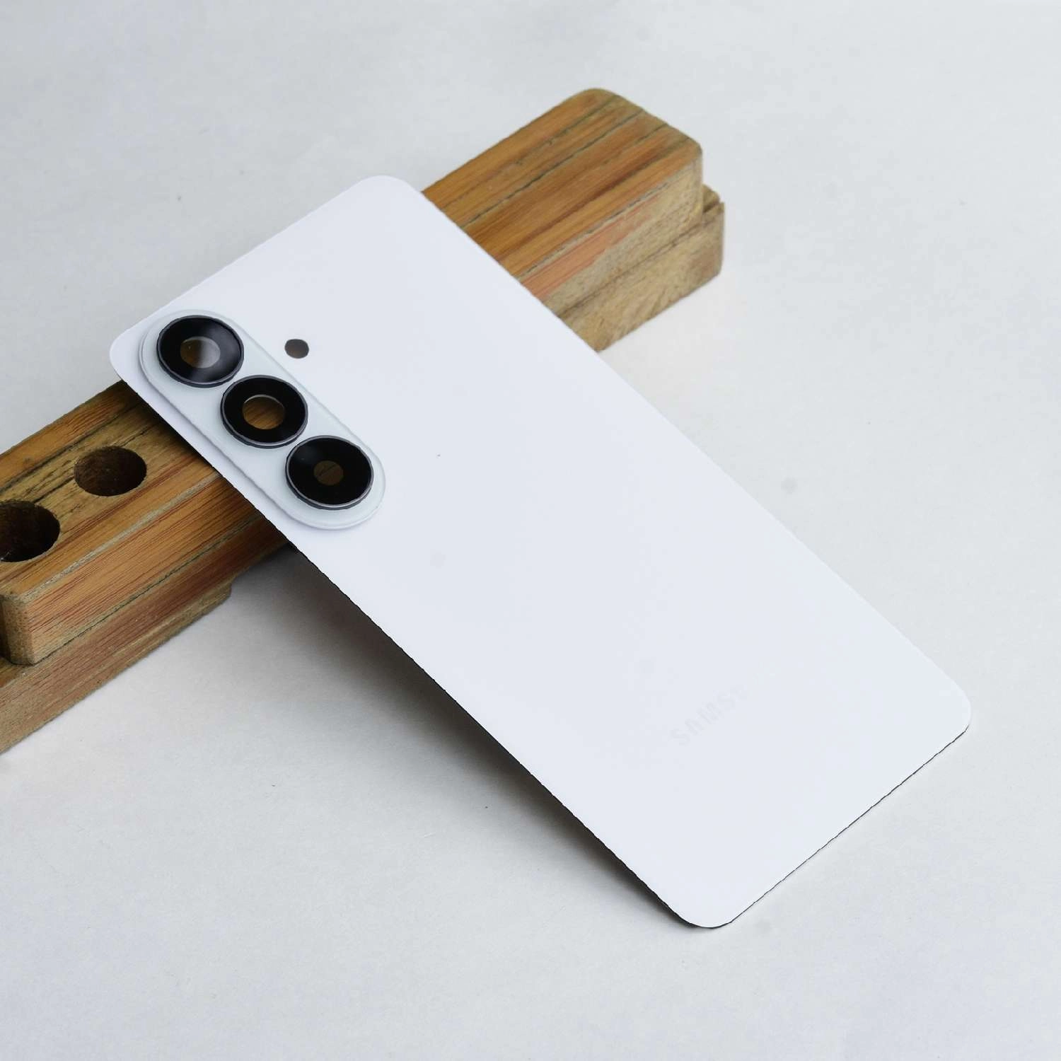 Thay kính lưng (nắp lưng) Samsung Galaxy S26 S941 Chính Hãng kèm cụm kính camera sau