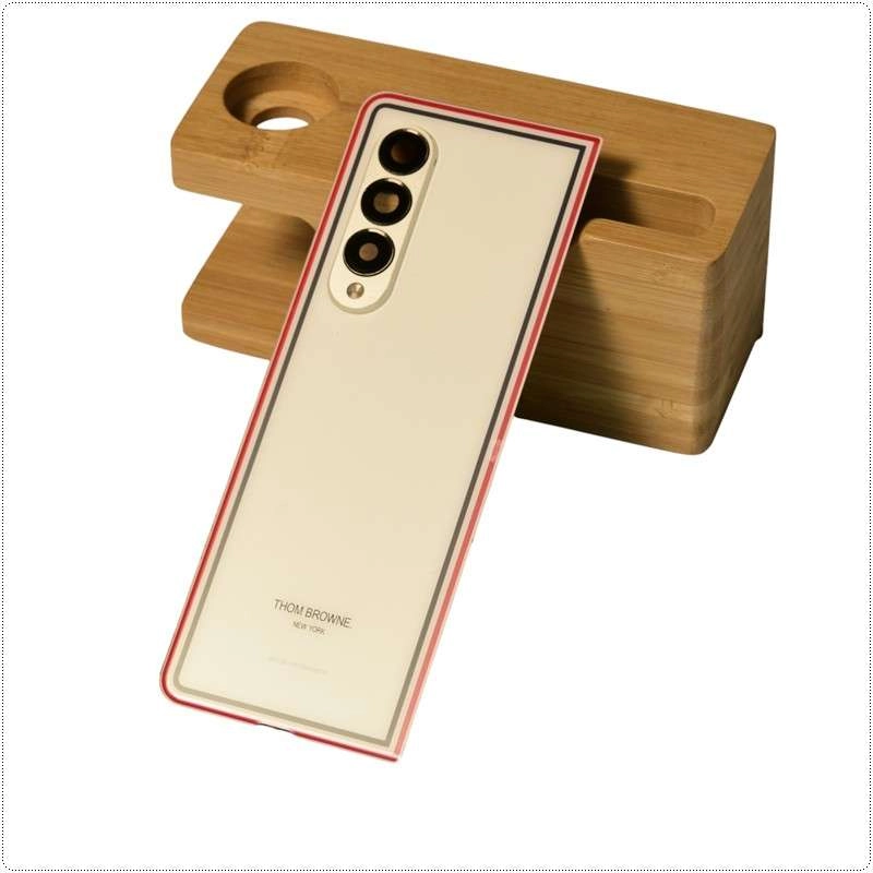 Thay kính lưng ( nắp lưng ) Samsung Galaxy Z Fold 3 Thom Browne Edition New York