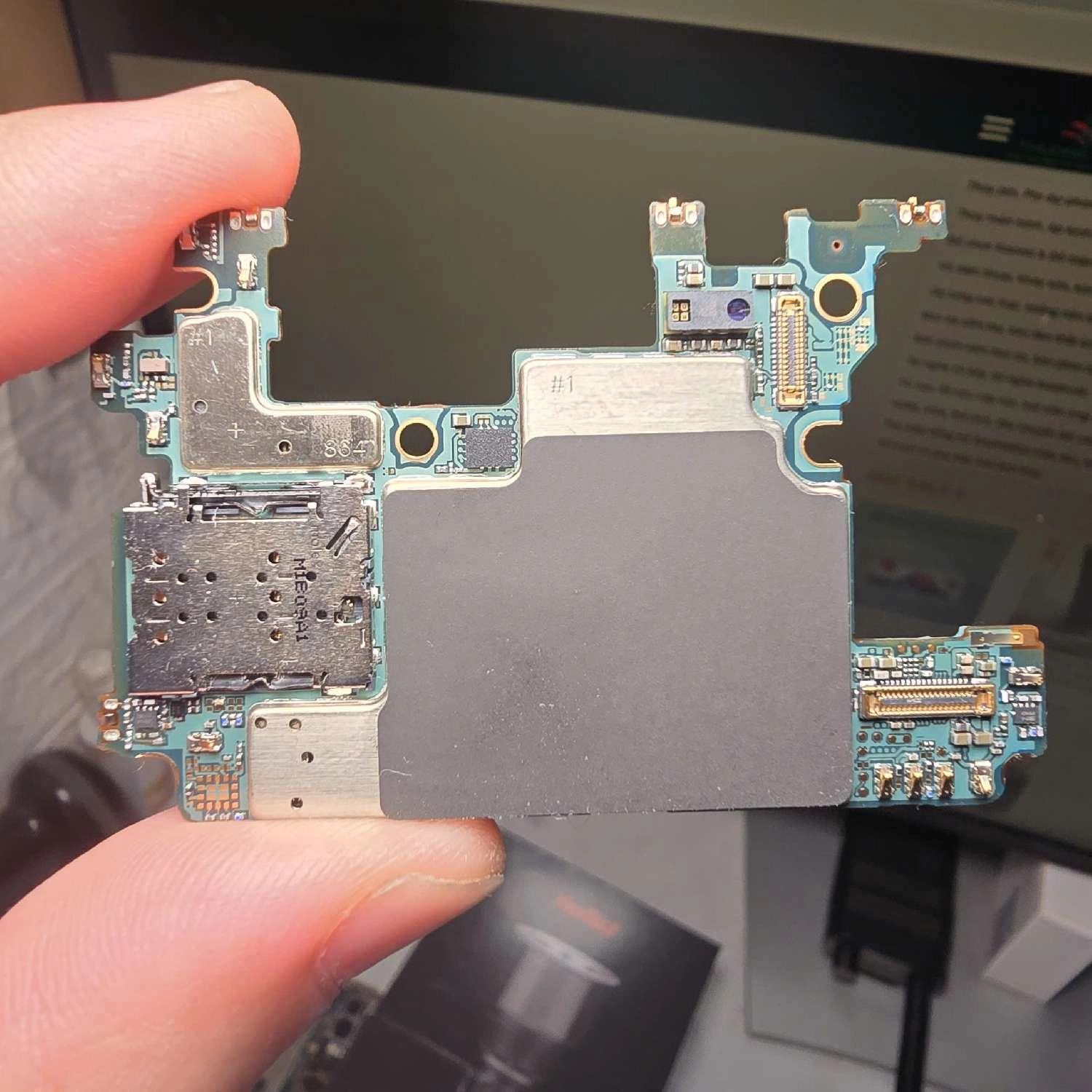 Thay main Samsung Galaxy Z Flip 3 chính hãng