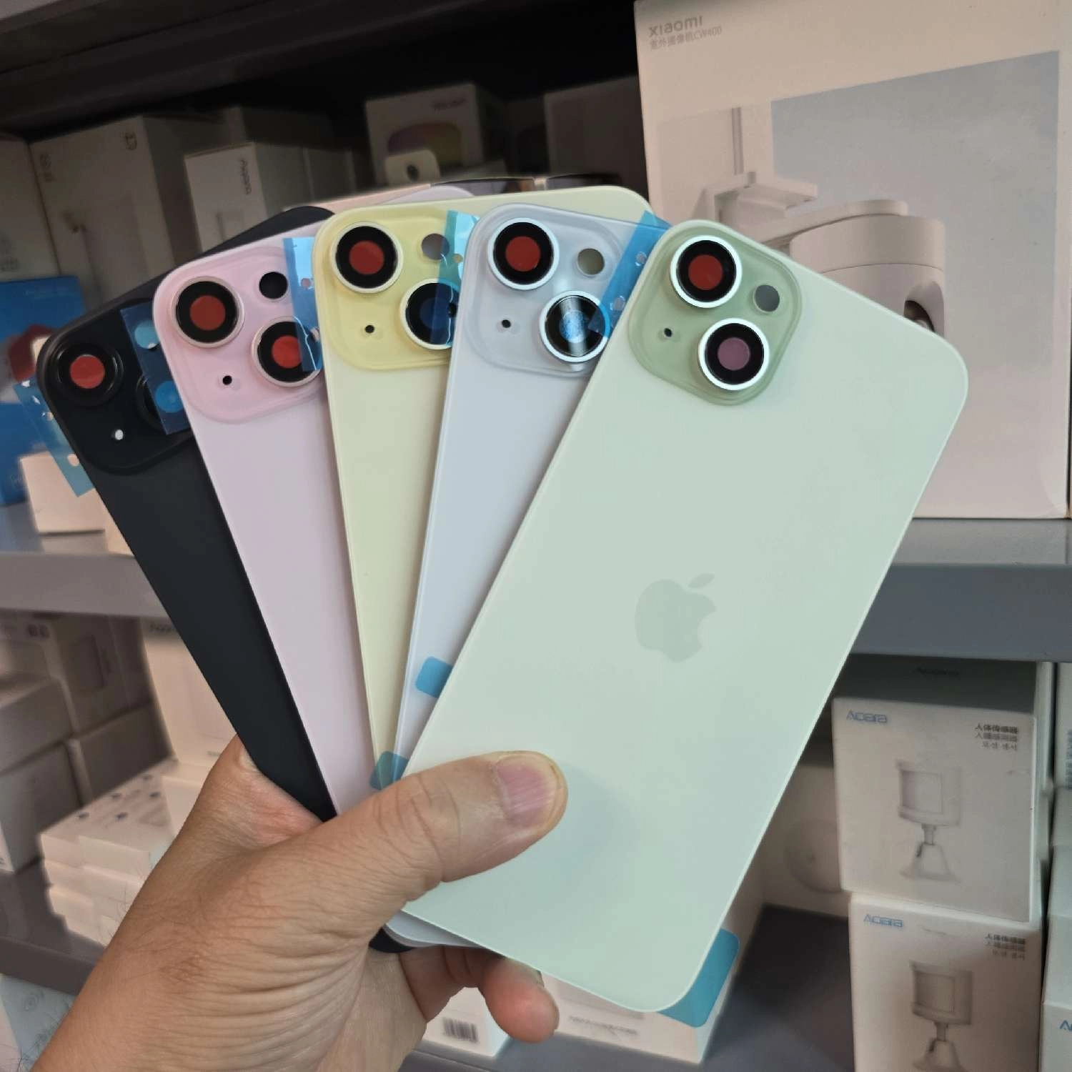 Thay mặt lưng iPhone 15 Plus zin kèm kính camera