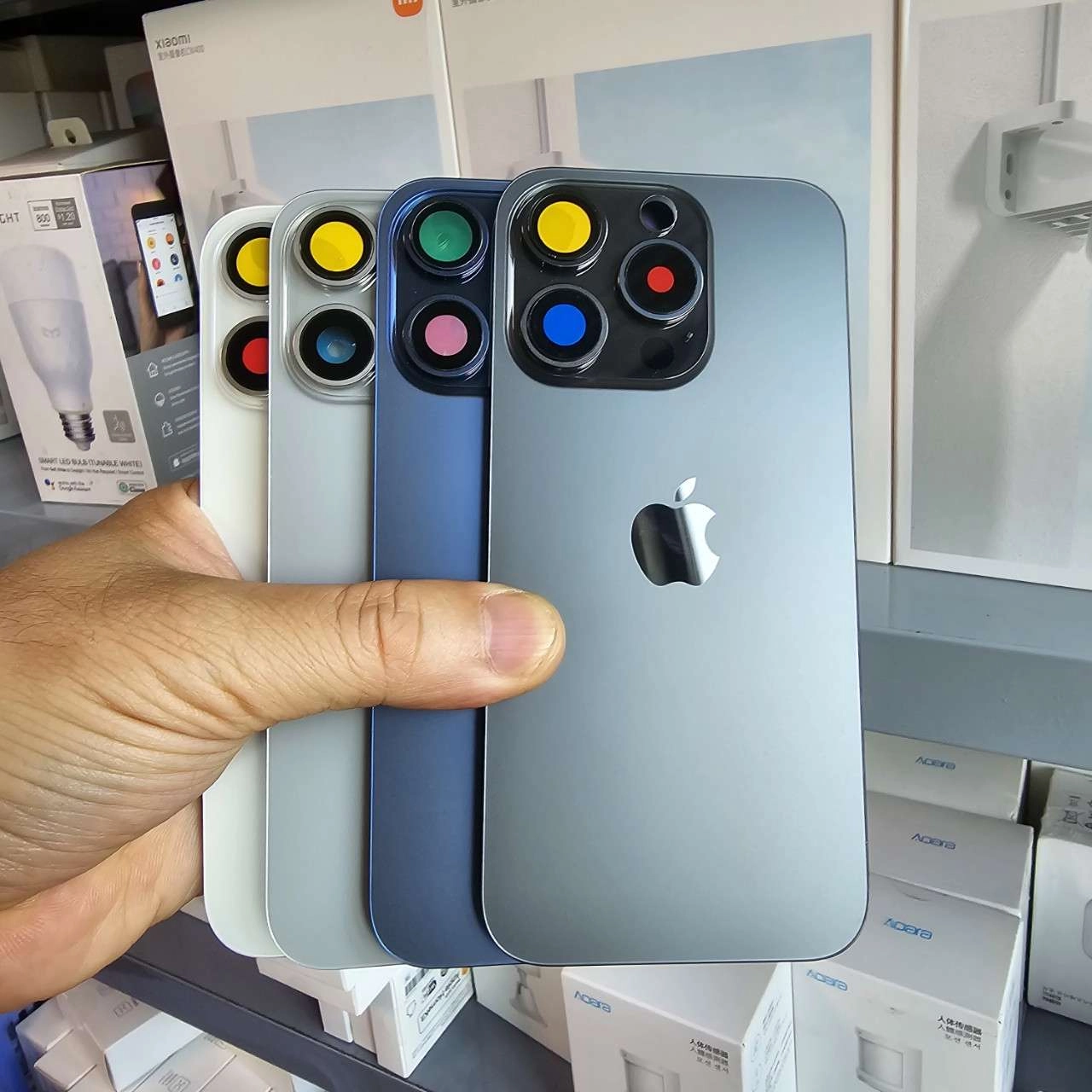 Thay nắp lưng iPhone 15 Pro zin kèm kính camera