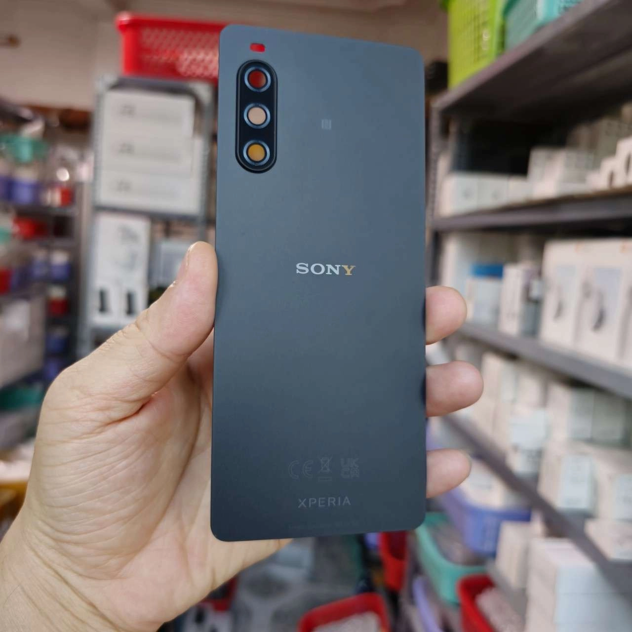 Thay nắp lưng Sony Xperia 10 Mark V