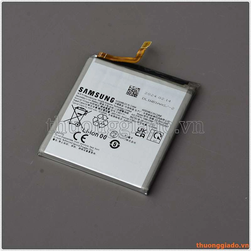 Thay pin Samsung Galaxy S24