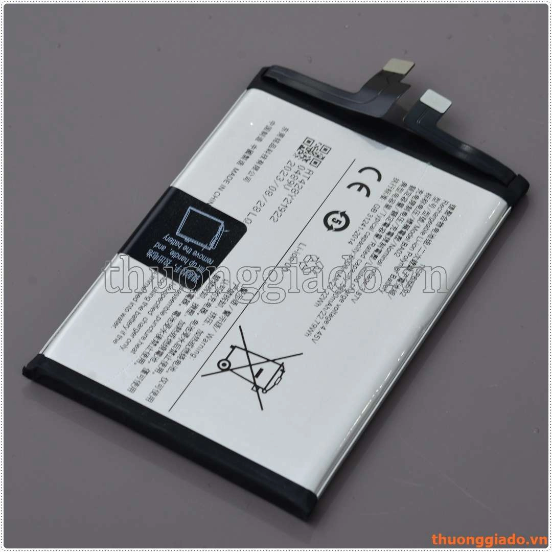 thay pin Meizu M3E